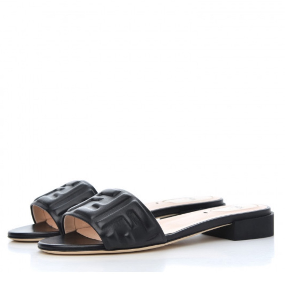 Fendi Black Leather Flat Sandals with Woven Design